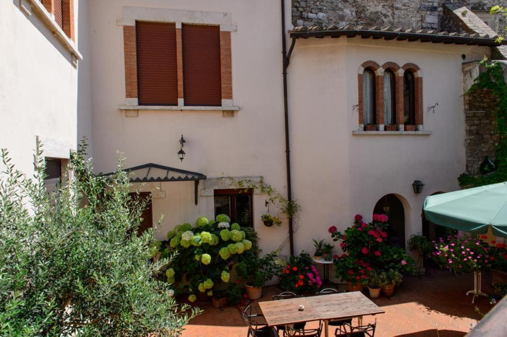 Mimma Bed&Flavour Bed & Breakfast Narni Exterior photo